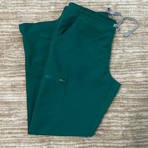 FIGS Hunter Green Small Petite SP Yola cargo scrub pants
